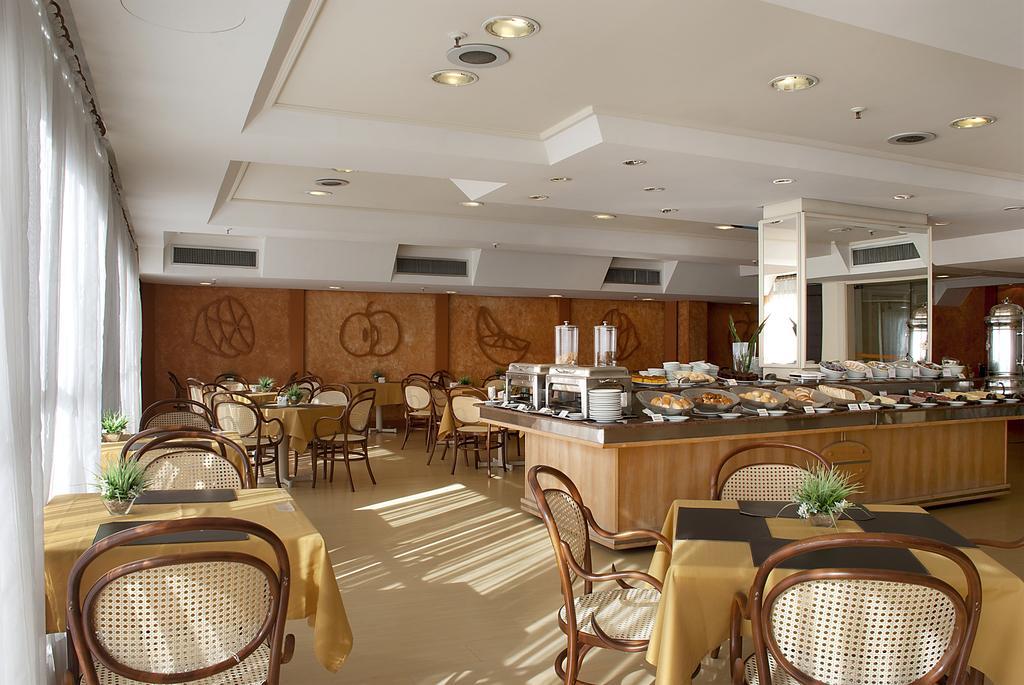 Master Premium Palace Porto Alegre Exterior photo